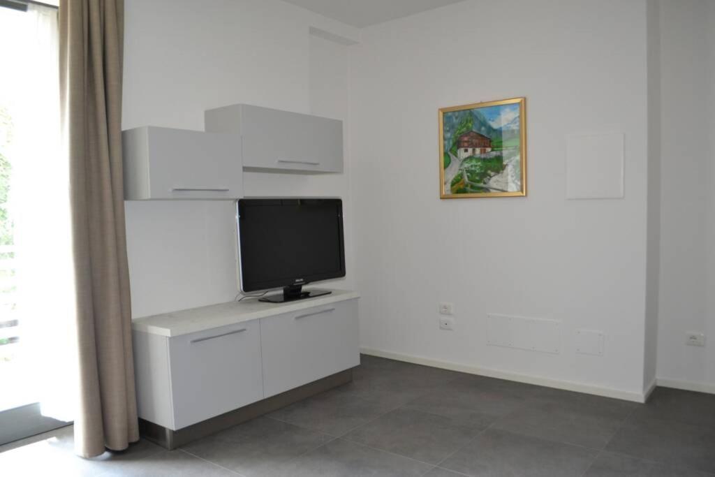 Appartamento Casa Alpi Malè エクステリア 写真
