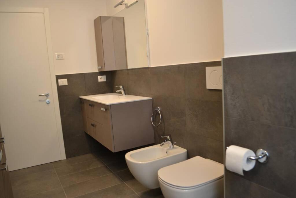Appartamento Casa Alpi Malè エクステリア 写真