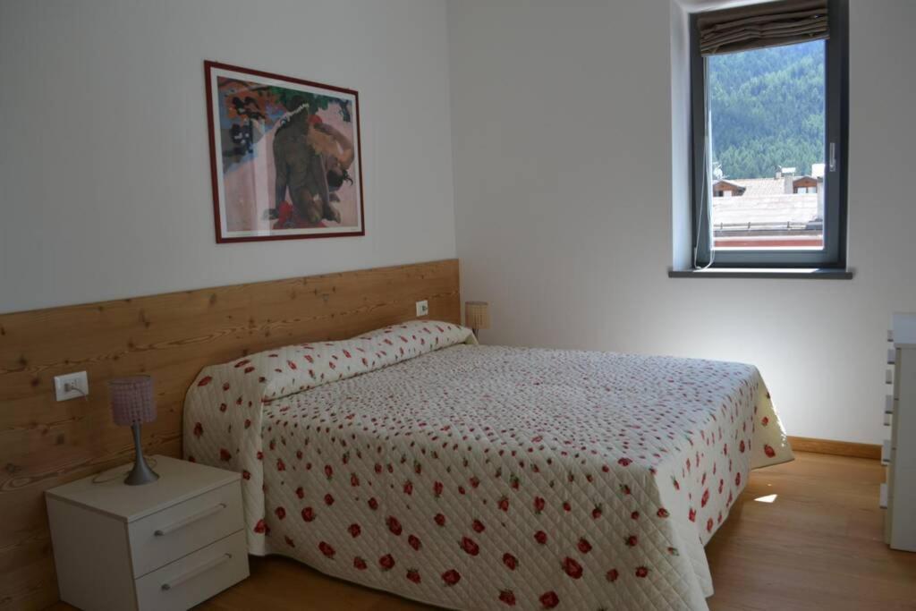 Appartamento Casa Alpi Malè エクステリア 写真